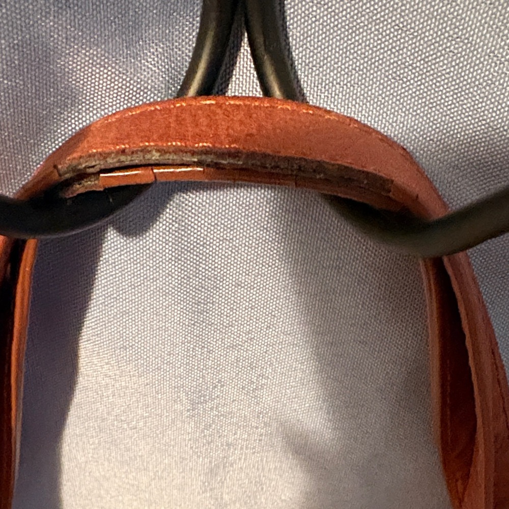 Elegant Embossed Shoulder Bag - Tan - Picture 3 of 8